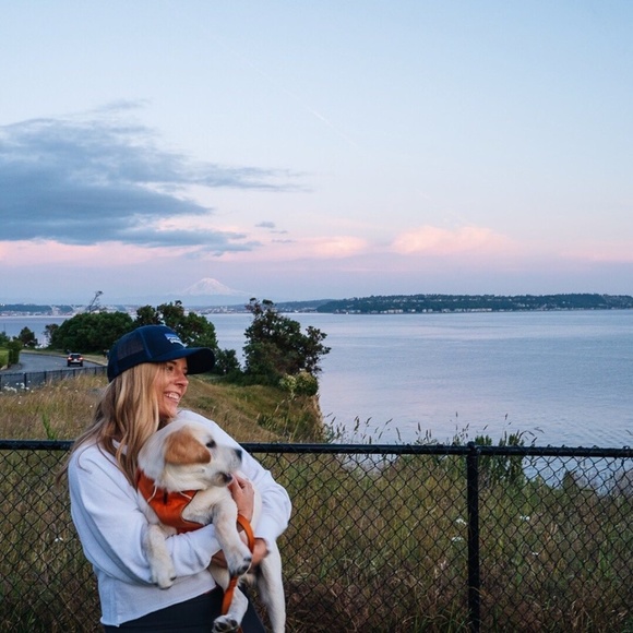 Meet your Posher, Stacy - Picture 4 of 5